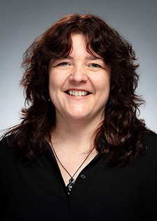 Photo of Sandra Gesing with link to RSE Story