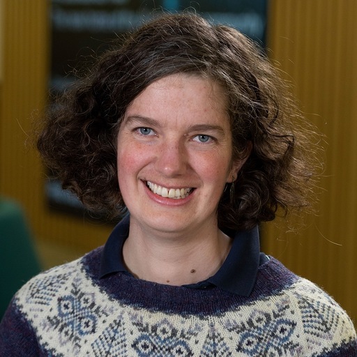 Photo of Dr Isabel Fenton